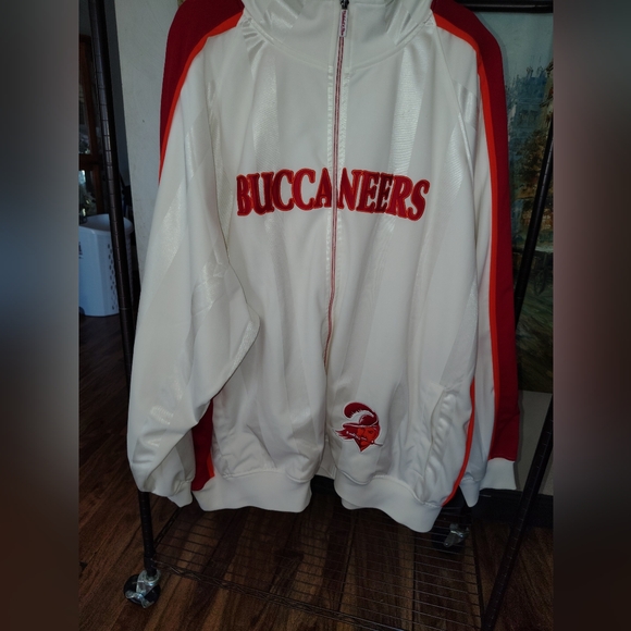 Mitchell & Ness Throwbacks White Jacket